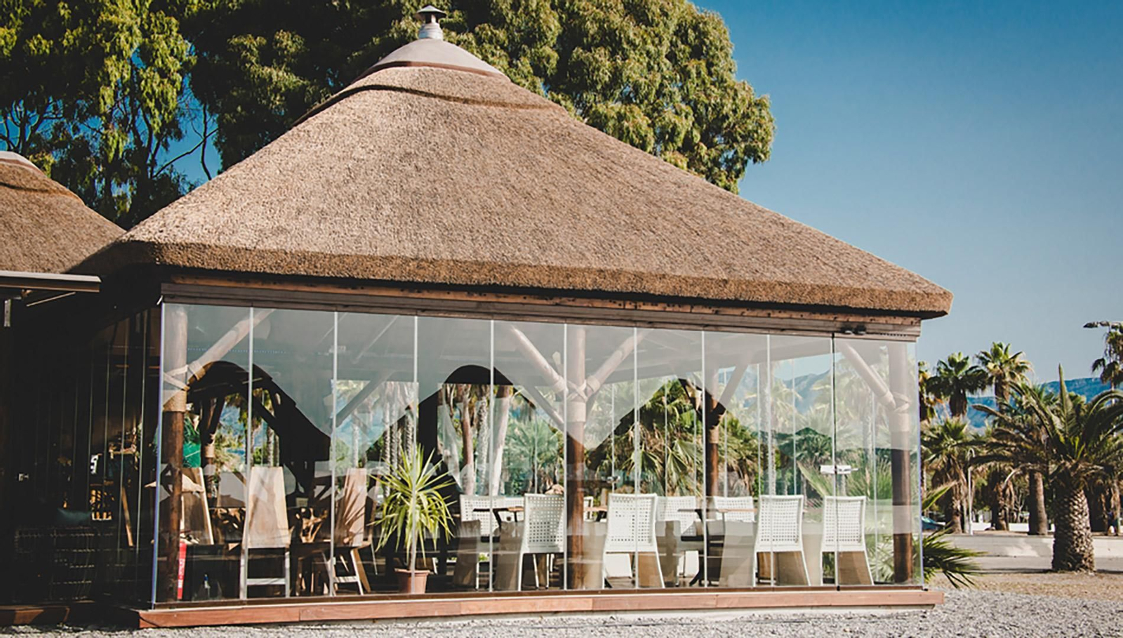 Cuentan con varios espacios y diferentes ambientes al aire libre