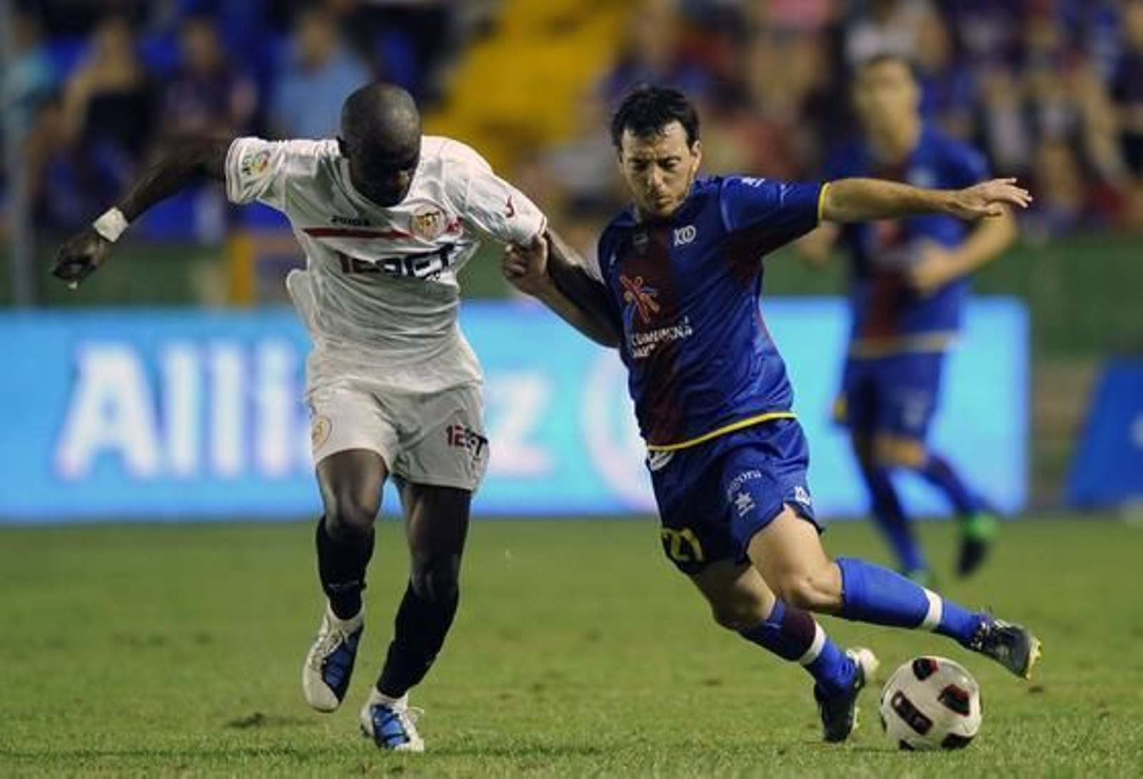 Zokora, fijo en el medio del campo.

Foto: AFP / Reuters / EFE