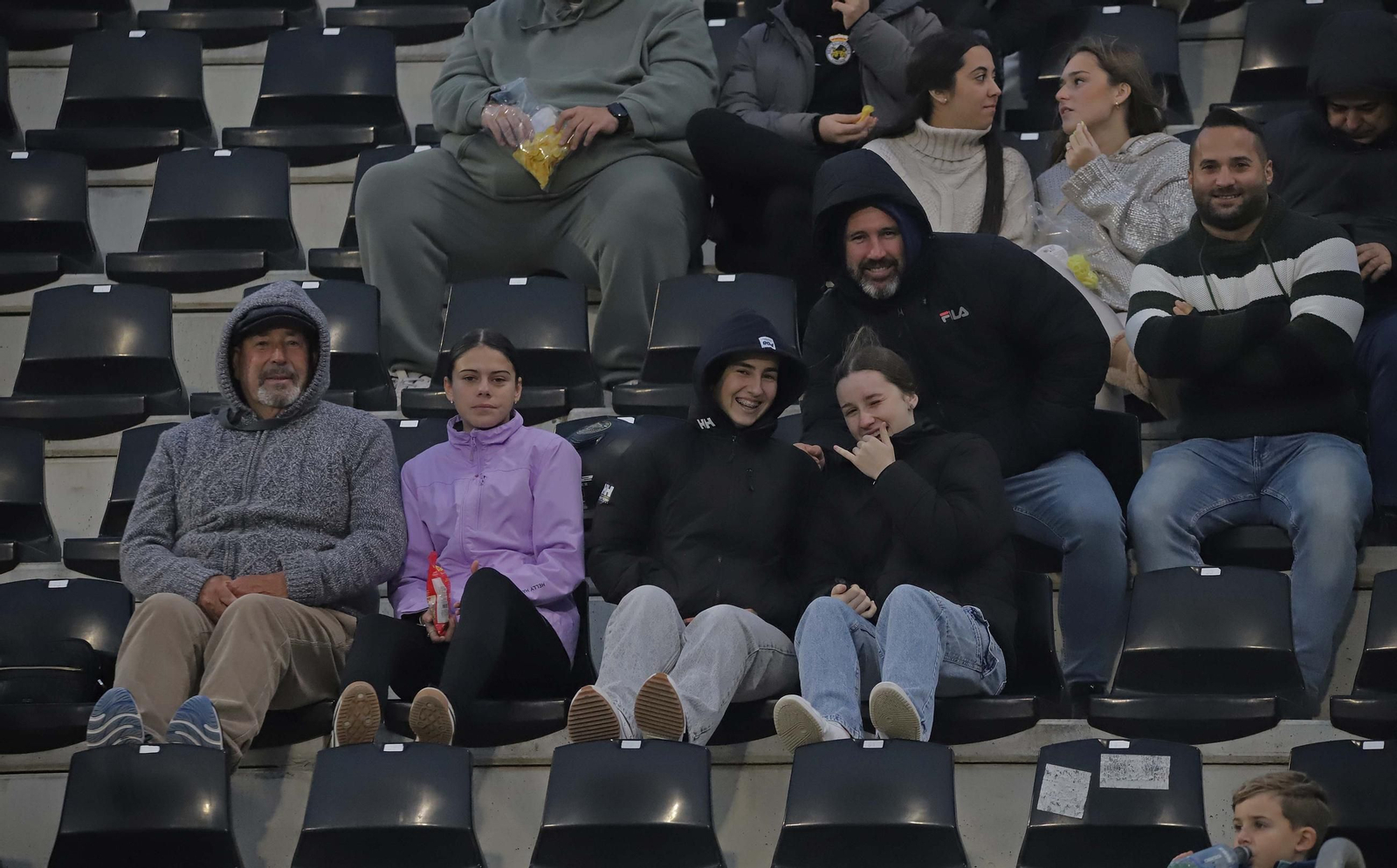 Búscate en el Ciudad de La Línea durante el Balona - Dos Hermanas de Tercera Federación