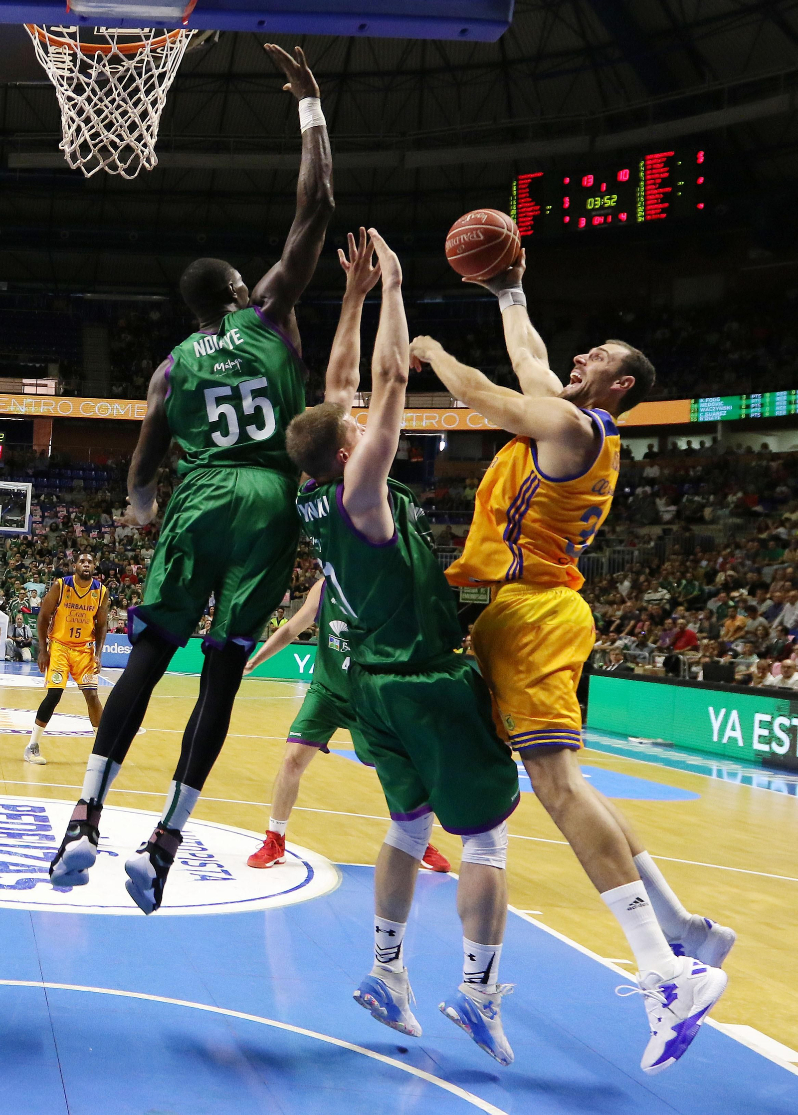Los cinco años de Adam Waczynski en el Unicaja, en fotos