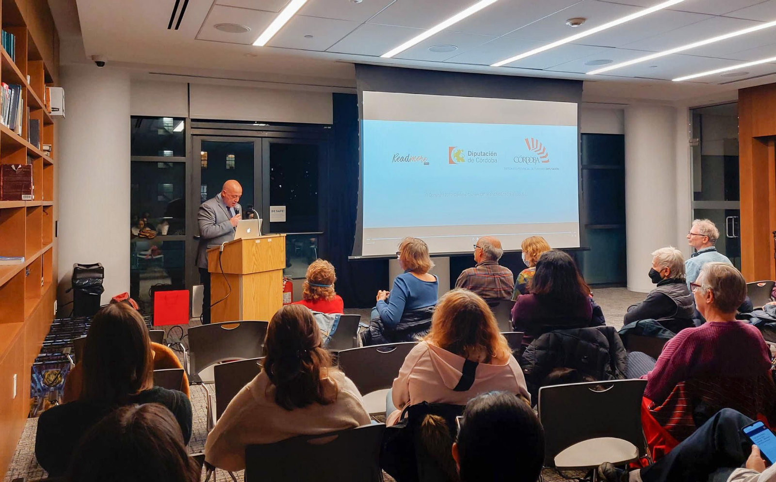 Antonio Ruiz se dirige a la comunidad judía de Nueva York.