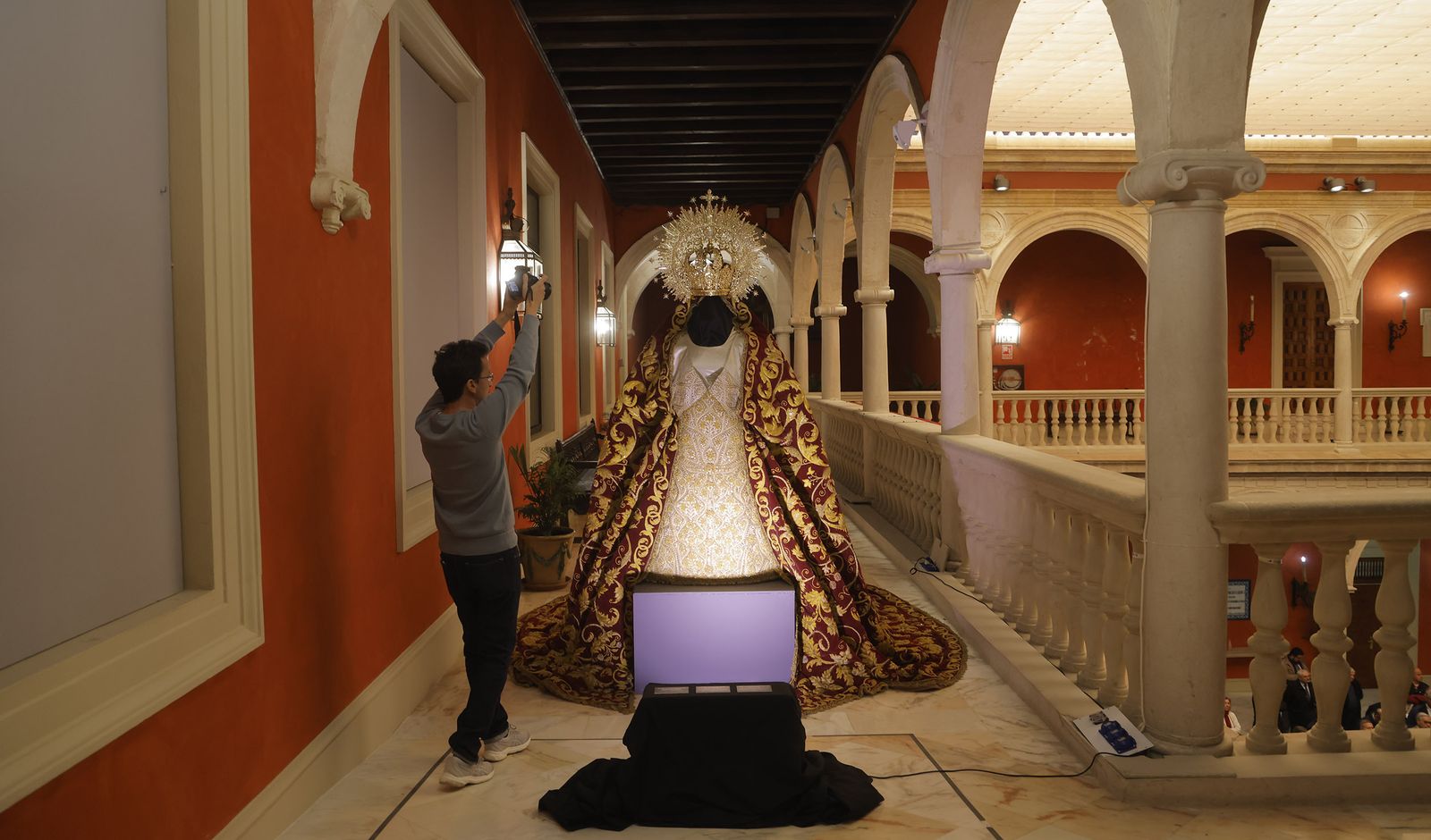 'Cien años para soñar un día. Centenario del Lunes Santo en la Semana Santa de Sevilla', todas las imágenes