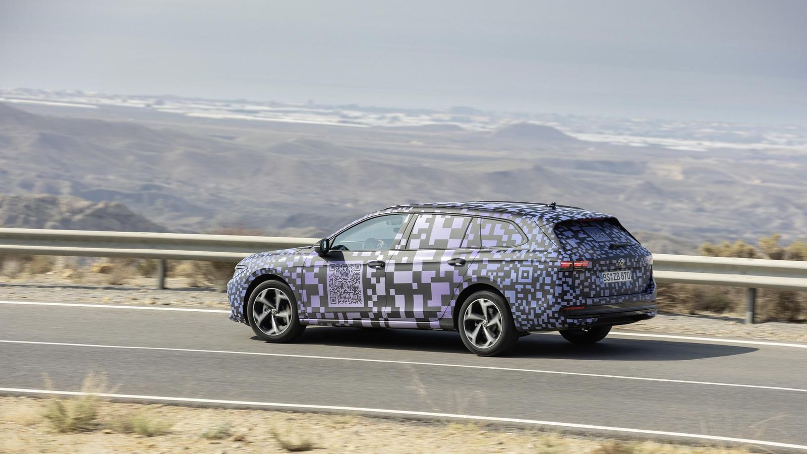 Volkswagen podría aumentar la propuesta de motores al incluir en este Passat también versiones microhíbridas.