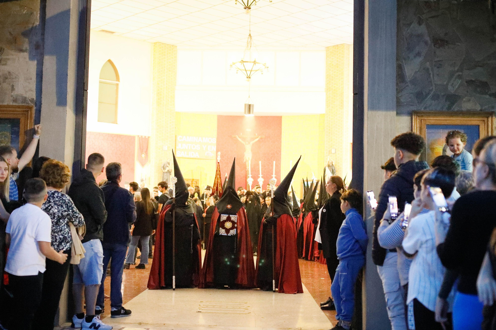 Fervor en las calles al paso de la Unión