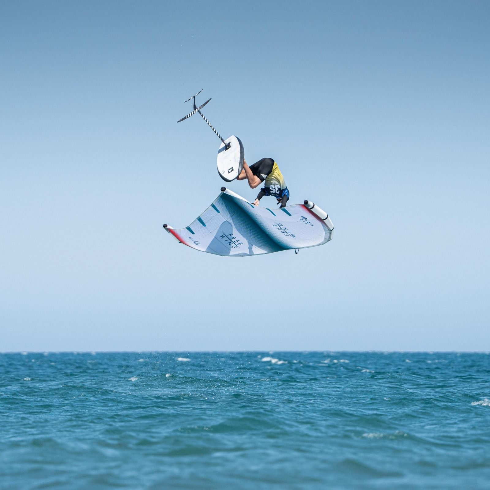 El Wingfoil deja imágenes espectaculares en Torremolinos