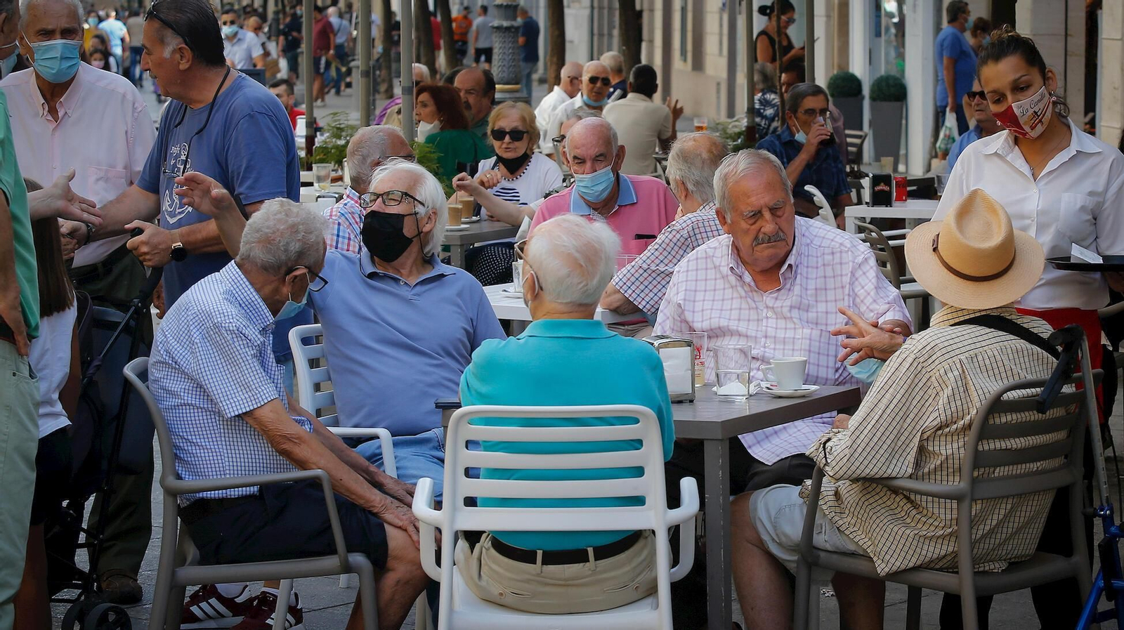 Imagen de una terraza en el centro de Jerez . Imagen de una terraza en el centro de Jerez .
