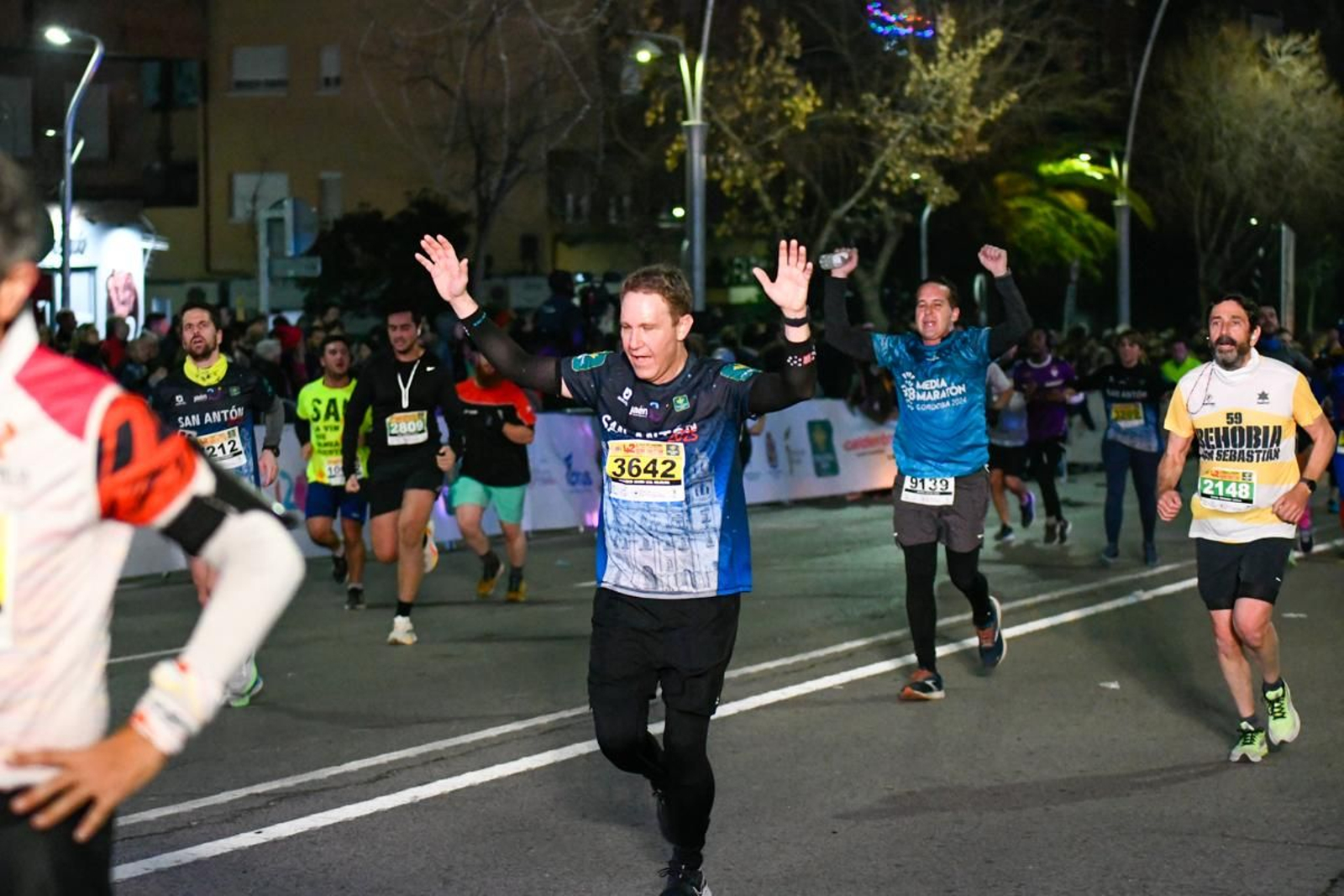 En imágenes: búscate en tu llegada a meta de la Carrera de San Antón 2025 (6)