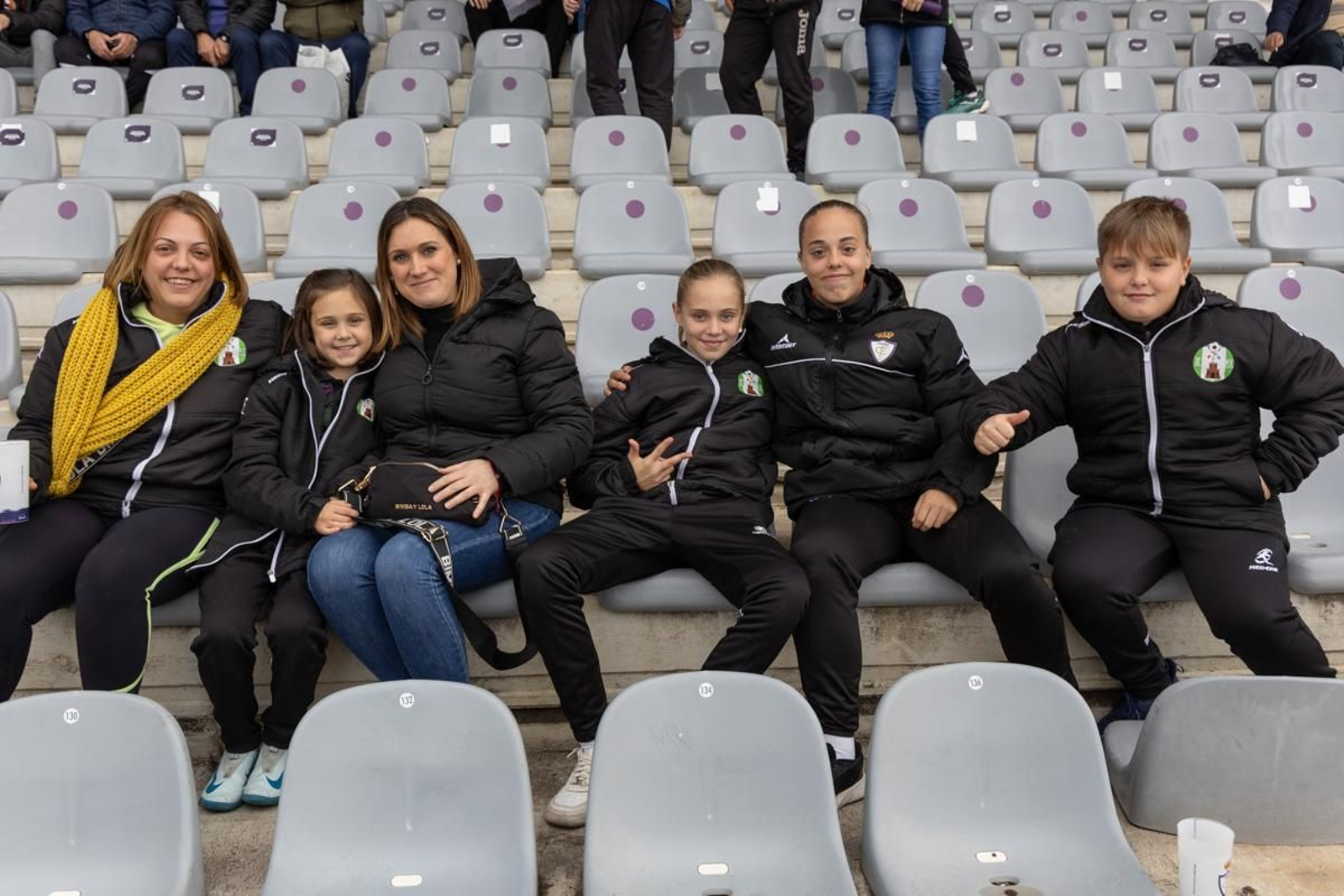 La emoción del triunfo in extremis del Real Jaén ante el Atlético Mancha Real, en imágenes