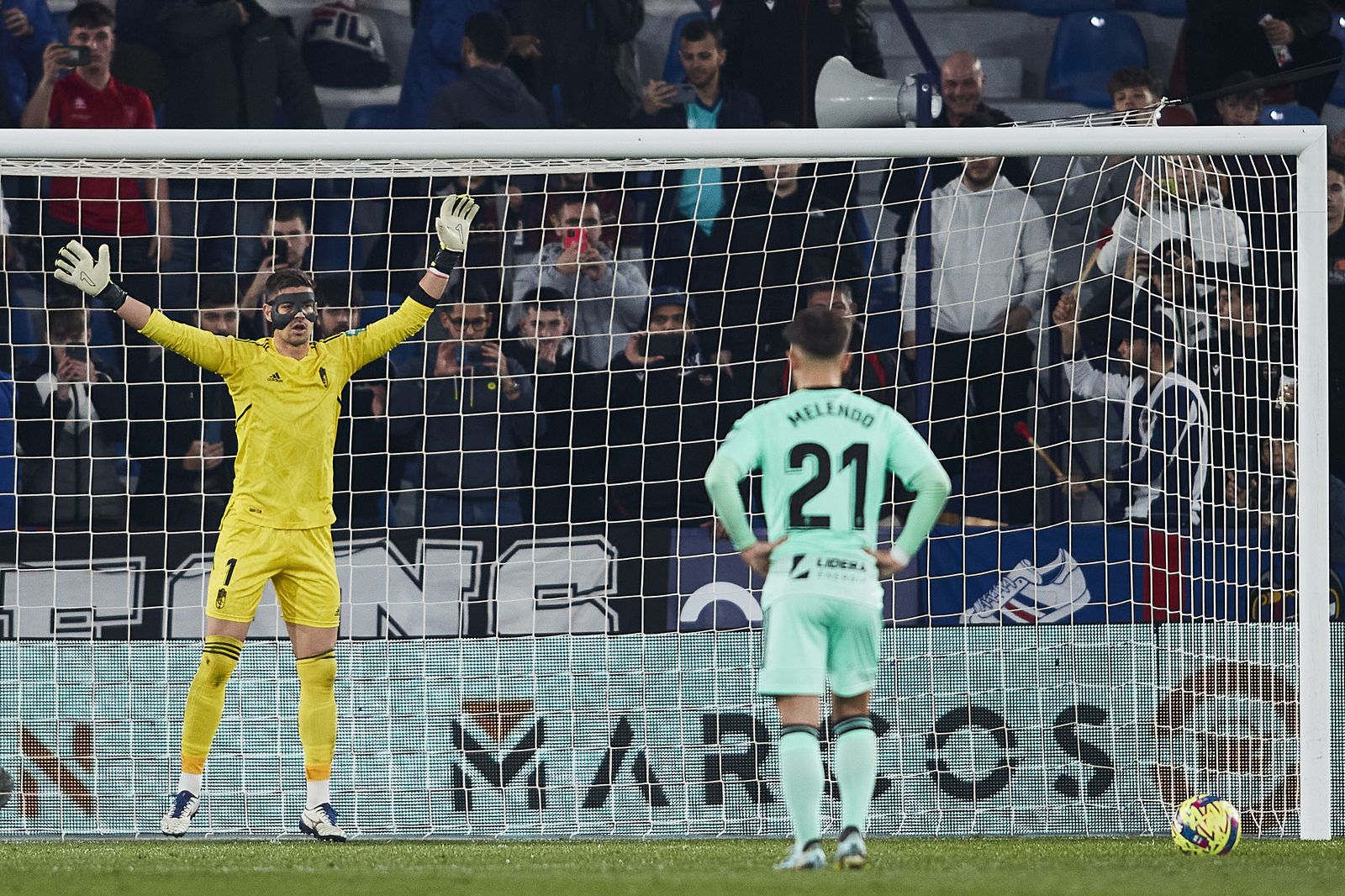 El Levante-Granada CF, en imágenes