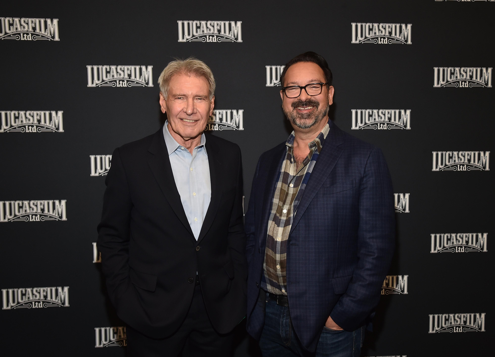 Harrison Ford y el director James Mangold en el evento de Indiana Jones en la Star Wars Celebration Harrison Ford y el director James Mangold en el evento de Indiana Jones en la Star Wars Celebration
