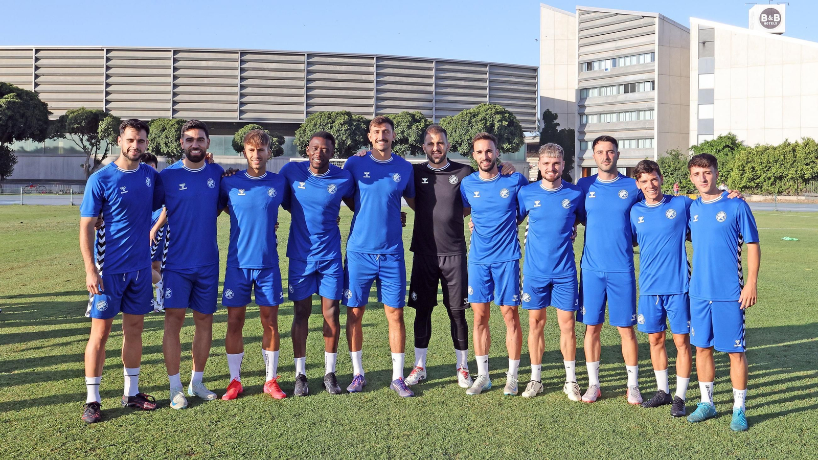 Las fotos del primer entrenamiento de la pretemporada 2025 del Xerez DFC