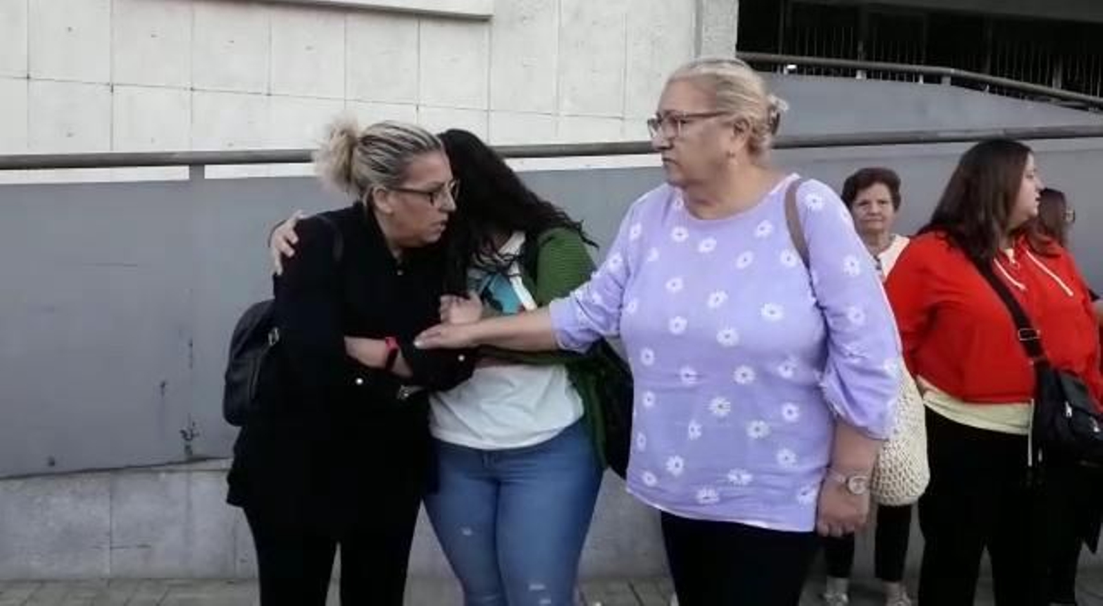 La familia de Javier, este jueves en el Palacio de Justicia. La familia de Javier, este jueves en el Palacio de Justicia.