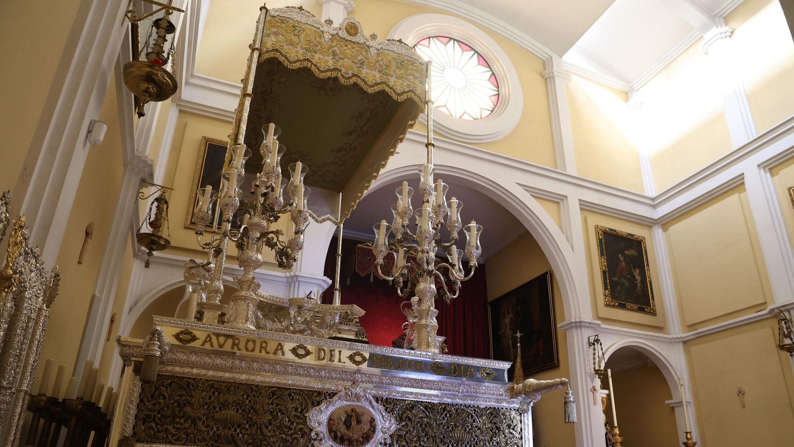 El paso de la Virgen de la Bella en la Capilla Jesús del Calvario