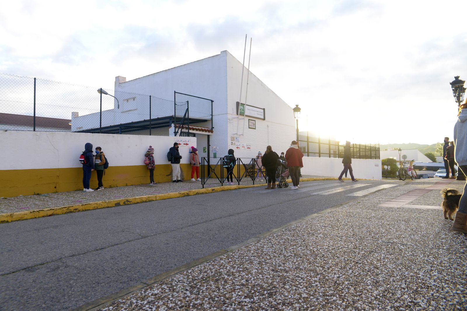 Primer día de colegio y  de alerta de grado 4 en Castellar