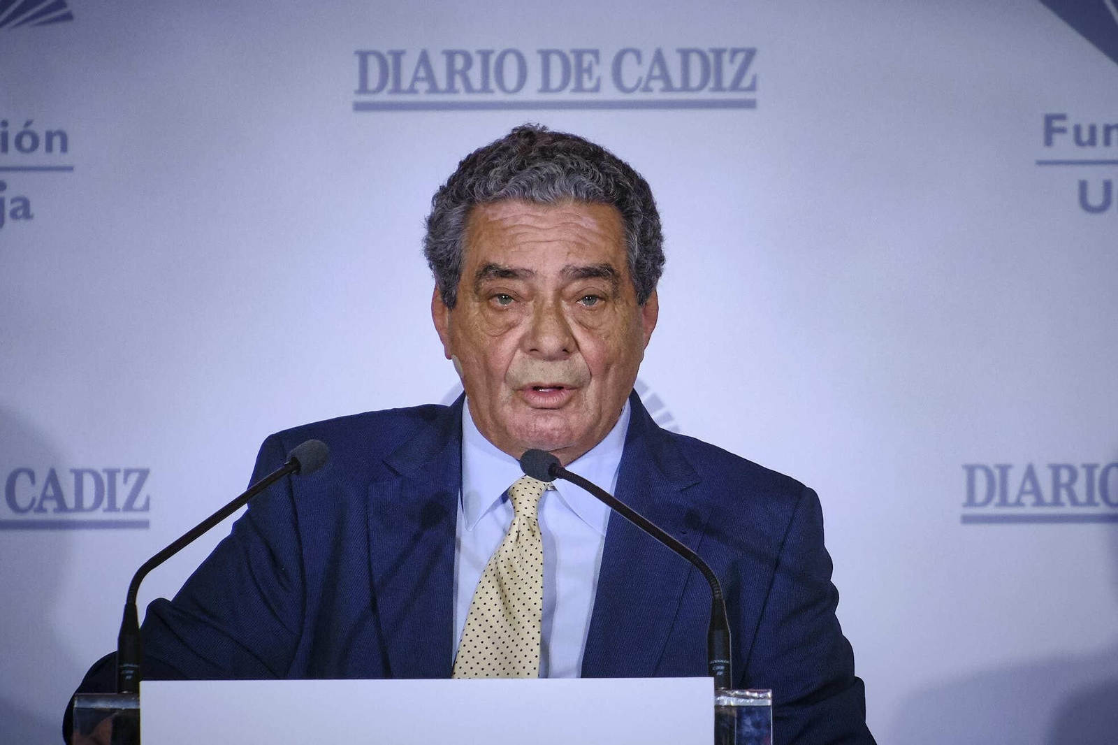 Entrega del premio Federico Joly a Augusto Delkáder