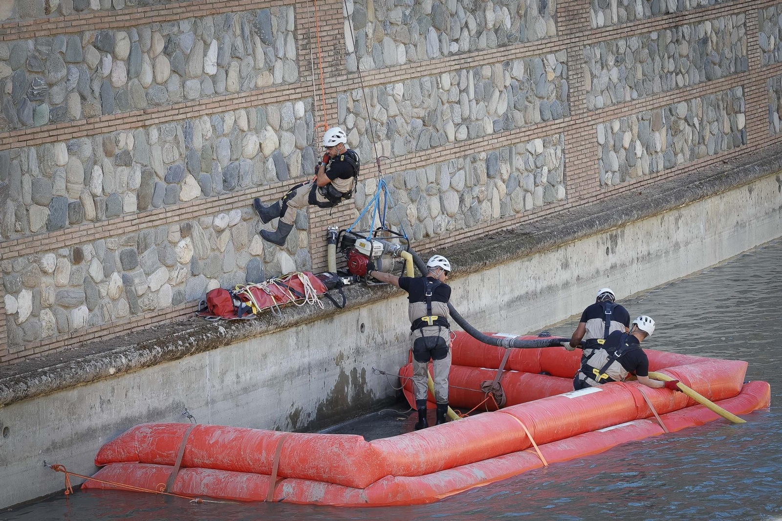 El simulacro ante una inundación en Granada, en imágenes