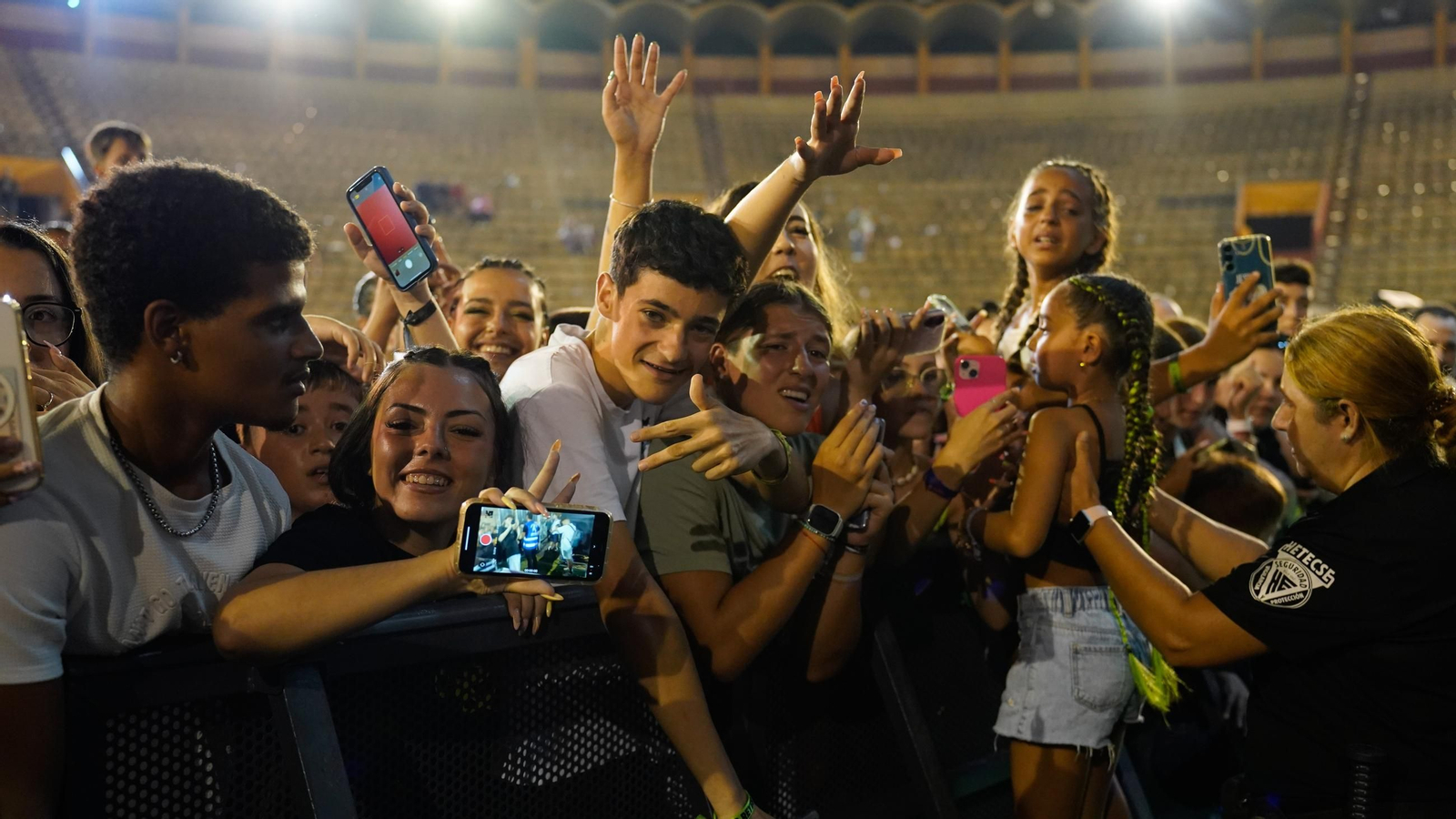 El concierto de JC Reyes en el Cabaret Festival de Algeciras, en imágenes