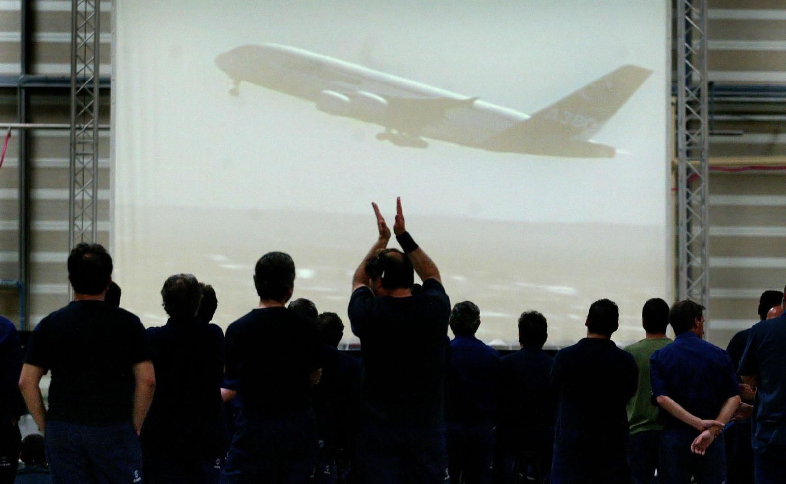 Los trabajadores de Airbus Puerto Real seguían en directo el primer vuelo del A380, en abril de 2005