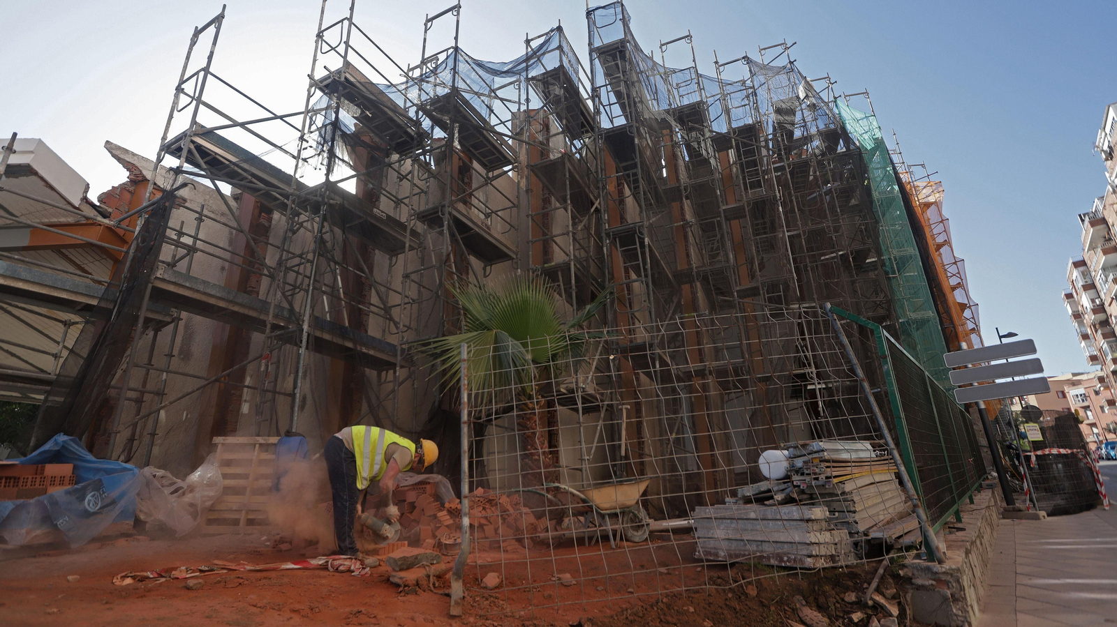Obras de rehabilitación en la Escuela de Artes de Algeciras.