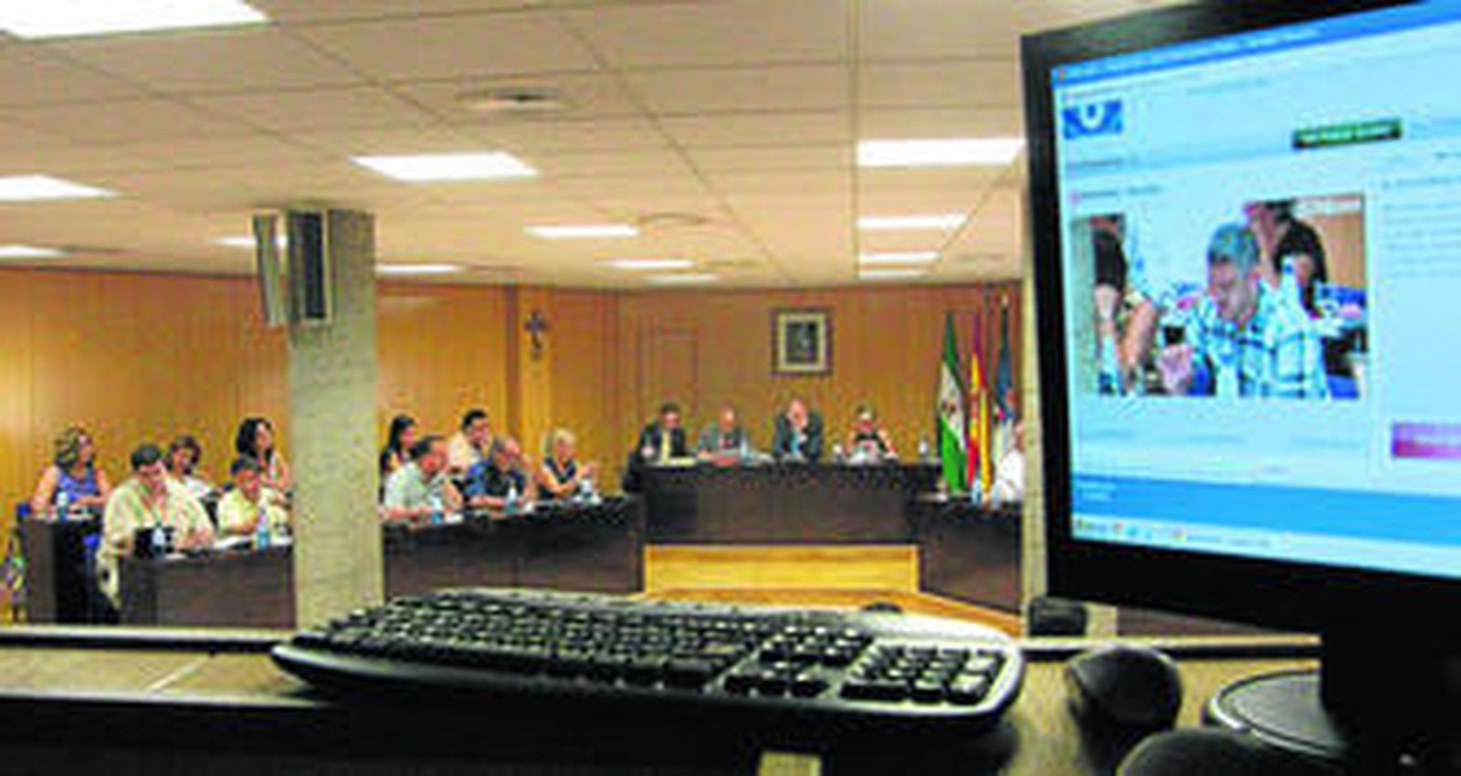 Por primera vez el Pleno se ha retransmitido por internet en directo.