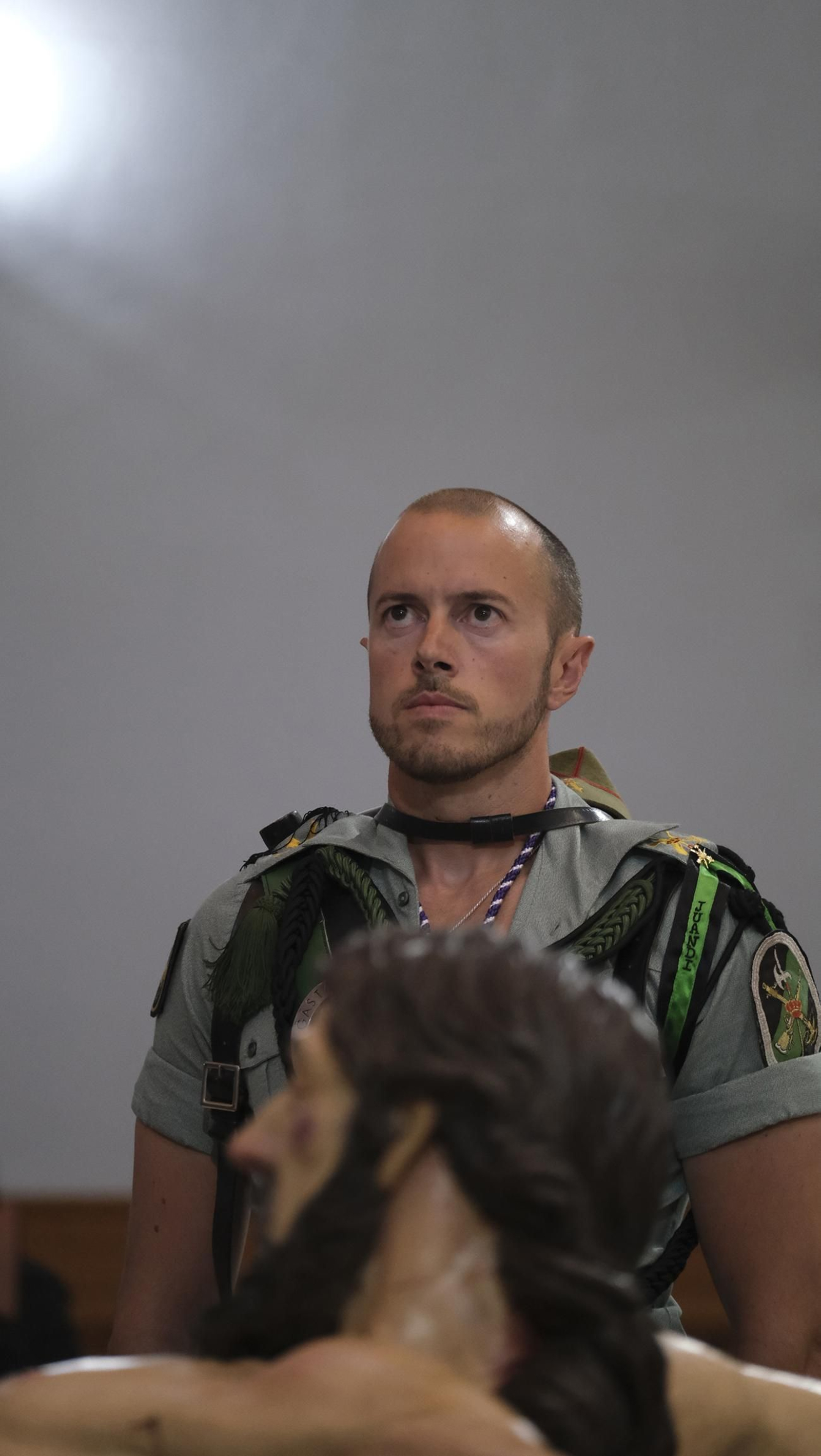 La Legión custodia el Cristo de la Buena Muerte en la Semana Santa de El Parador 2025