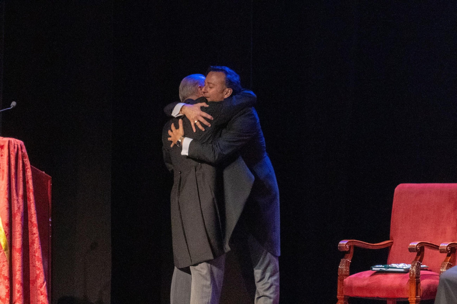 Imágenes del Pregón de la Semana Santa de Huelva 2025, a cargo de Fernando Romero