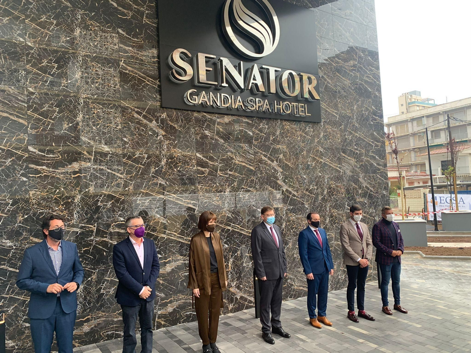 Visita de Ximo Puig, presidente de la comunidad valenciana, al Senator Gandía Spa Hotel, que está en fase final de obra