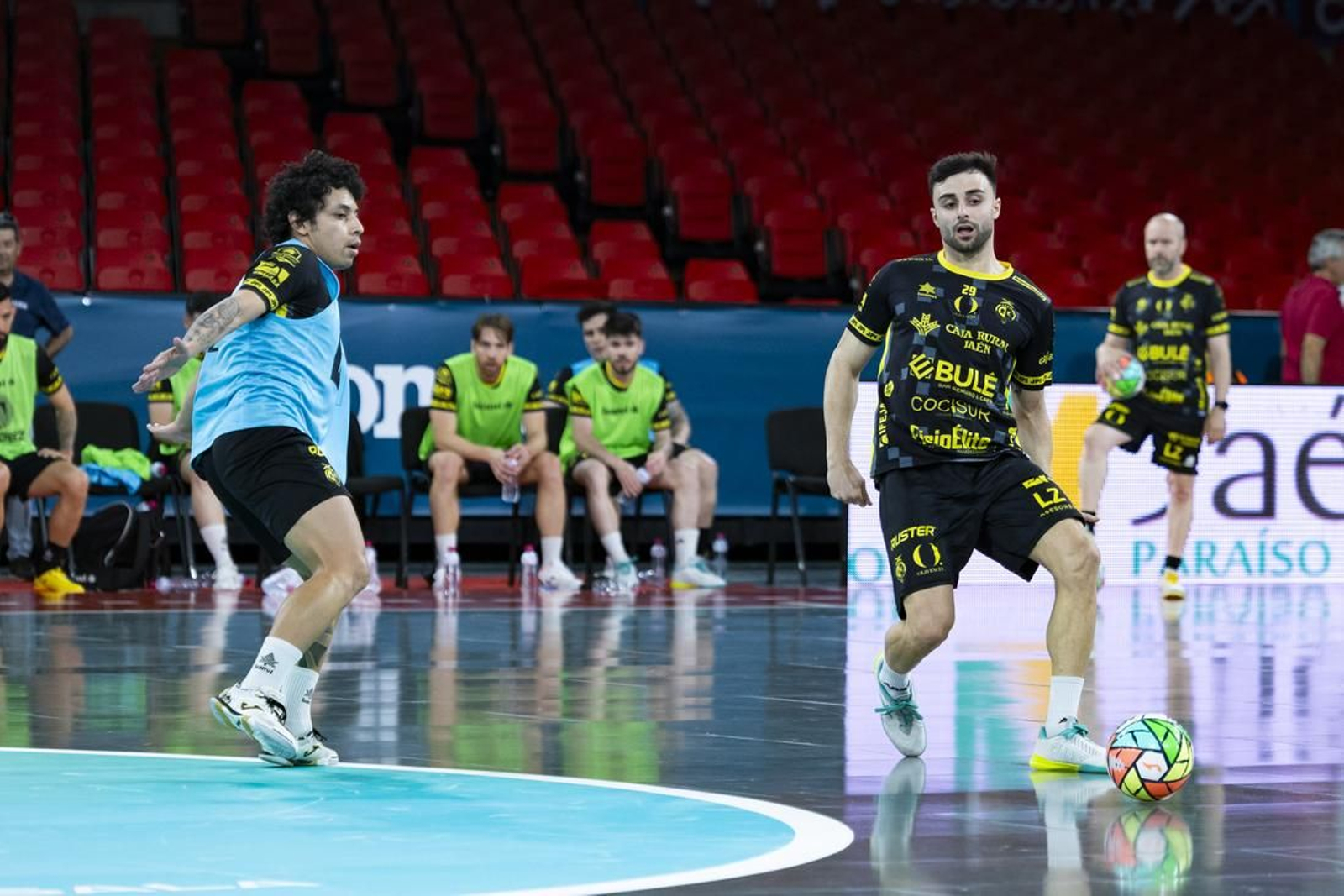 Llegada a Sevilla y último entrenamiento del Jaén Paraíso Interior FS antes de la Copa del Rey