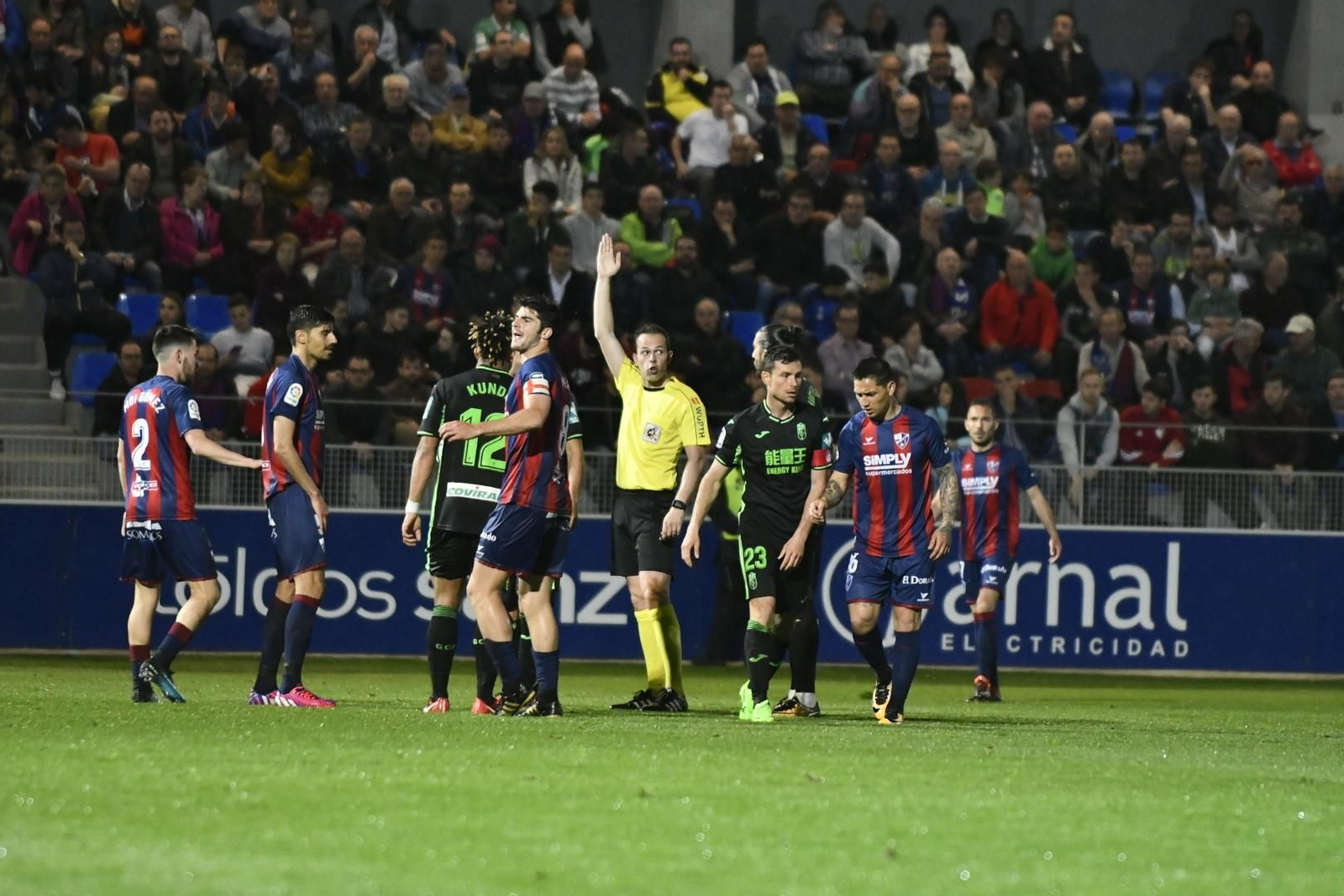 El Huesca-Granada CF, en imágenes