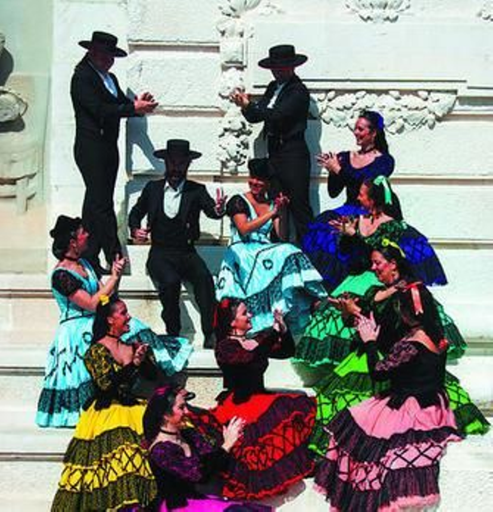 Integrantes del grupo de baile Adolfo de Castro.