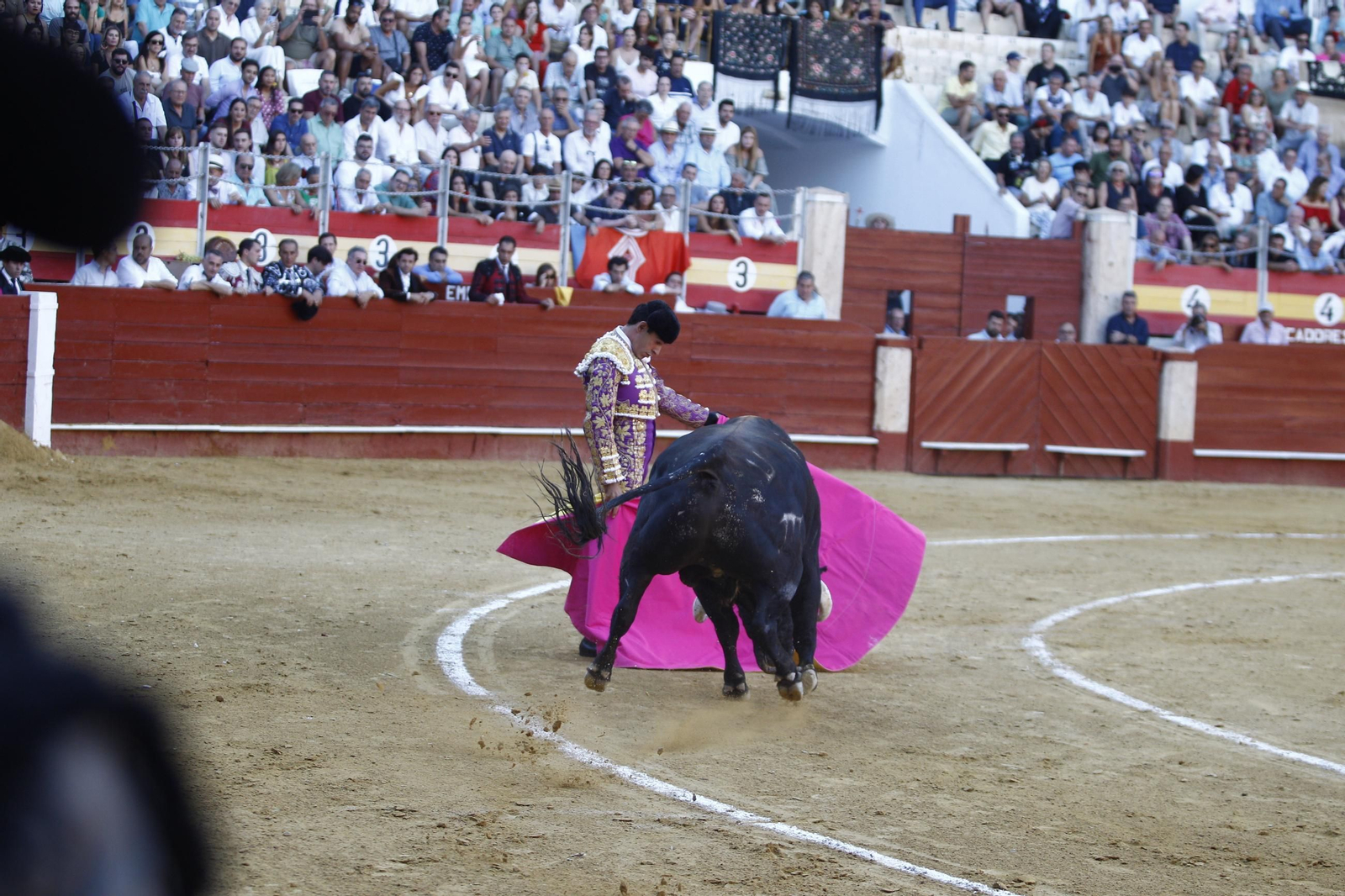 Las mejores imágenes de la corrida de toros de Diego Ventura, Talavante y Pablo Aguado, en Almería