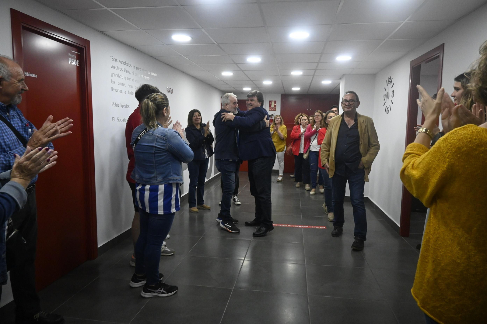 Imágenes del PSOE tras las elecciones municipales en Huelva