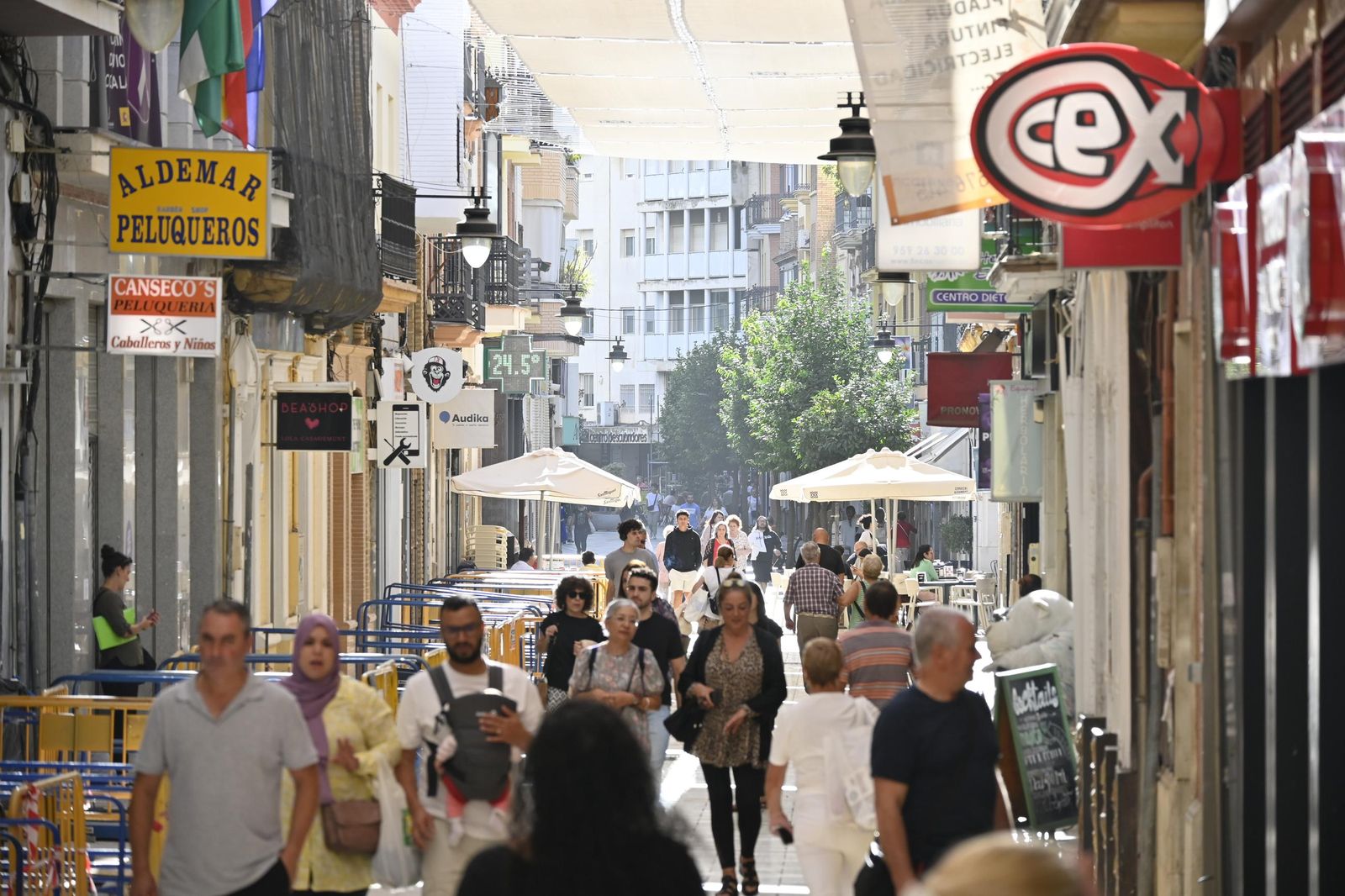 Imágenes de ambiente del viernes 4 de octubre en Huelva