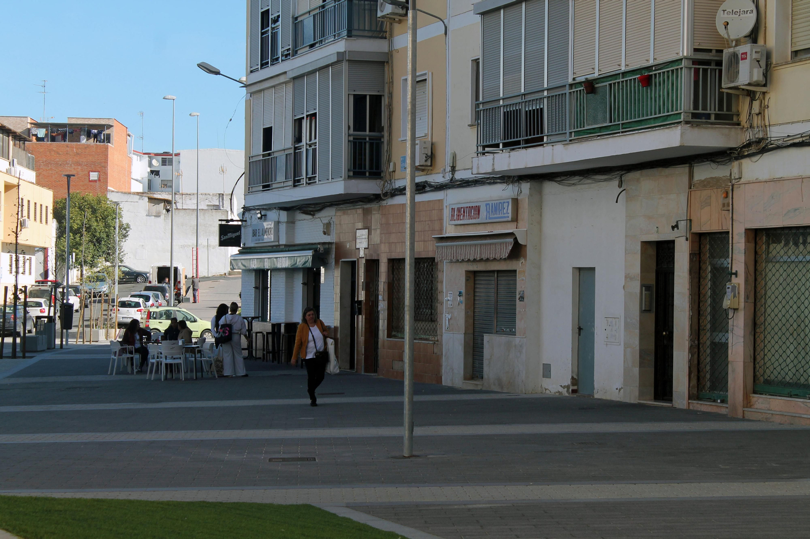 Barrio a Barrio: Imágenes de la Barriada de Los Dolores