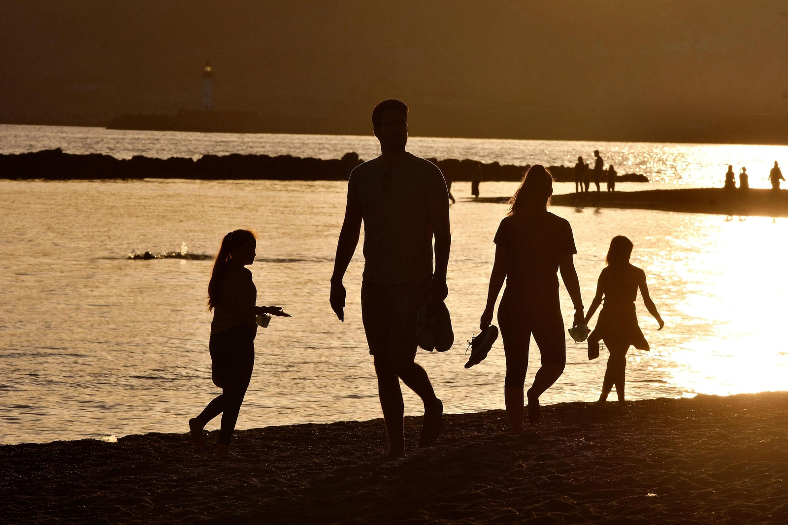 Playa, piscina y COVID-19
