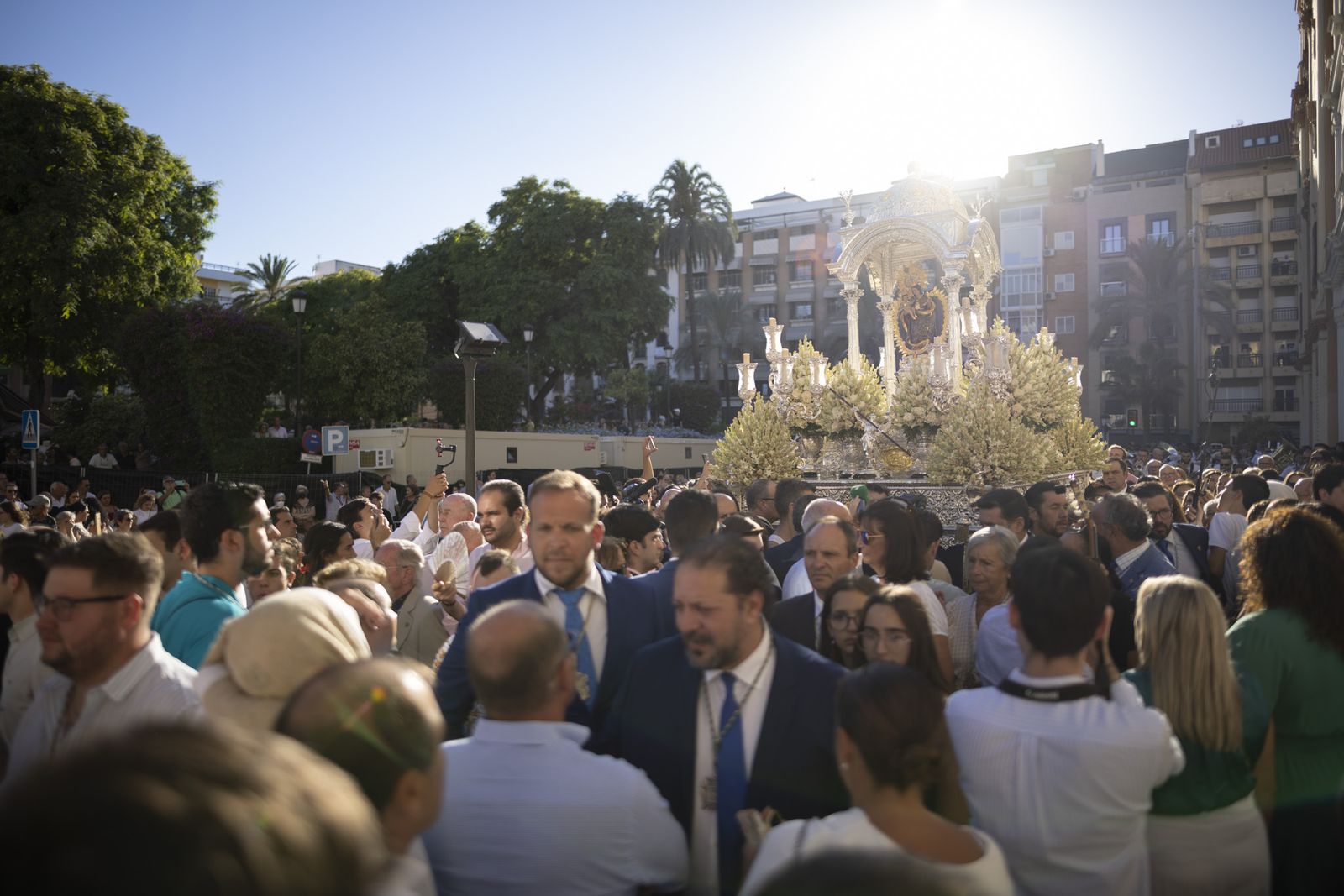 Imágenes de la salida de la Virgen de la Cinta desde la Catedral hacia el Santuario