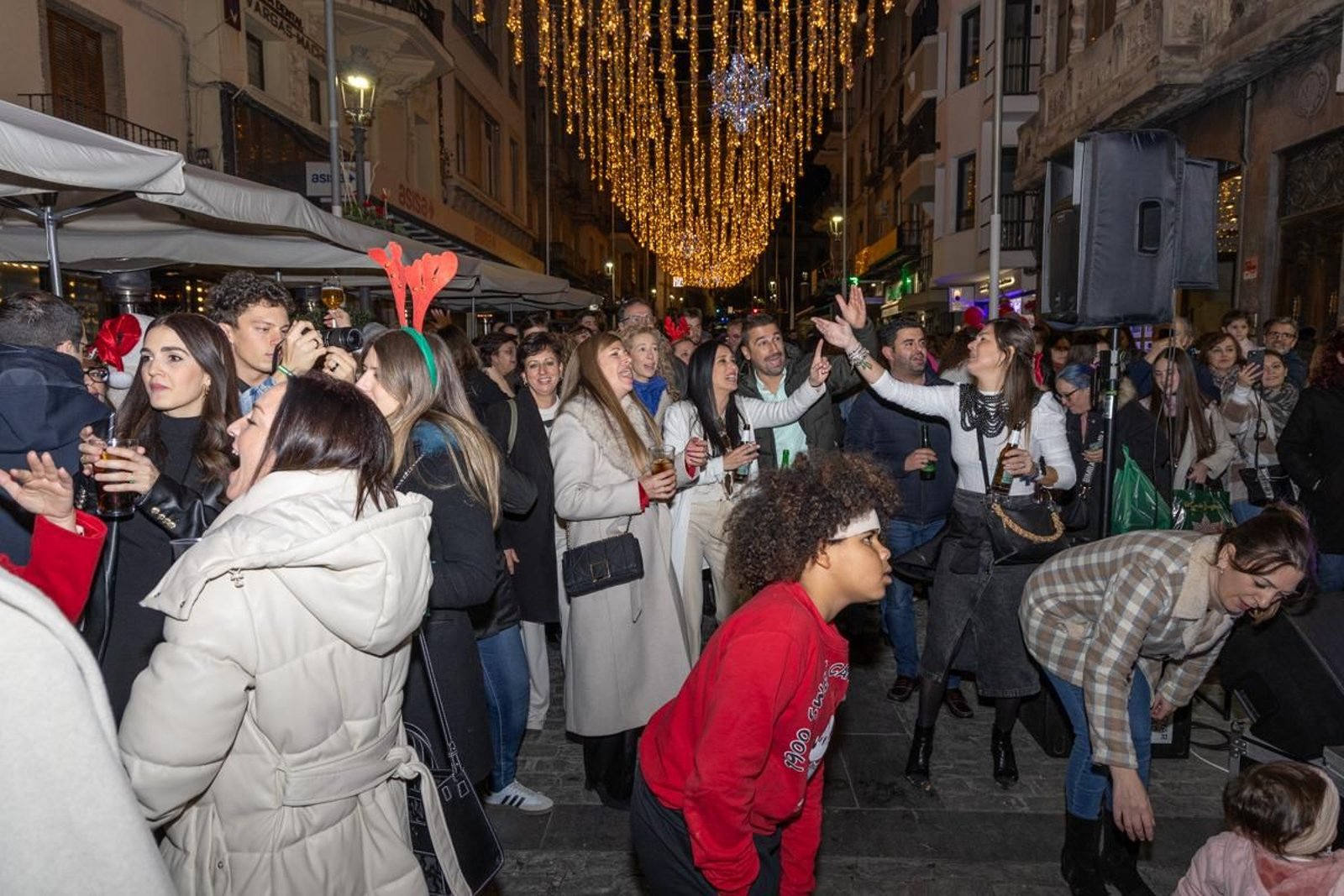 Zambomba de la Hermandad de la Buena Muerte y actuación de Maria Soledad