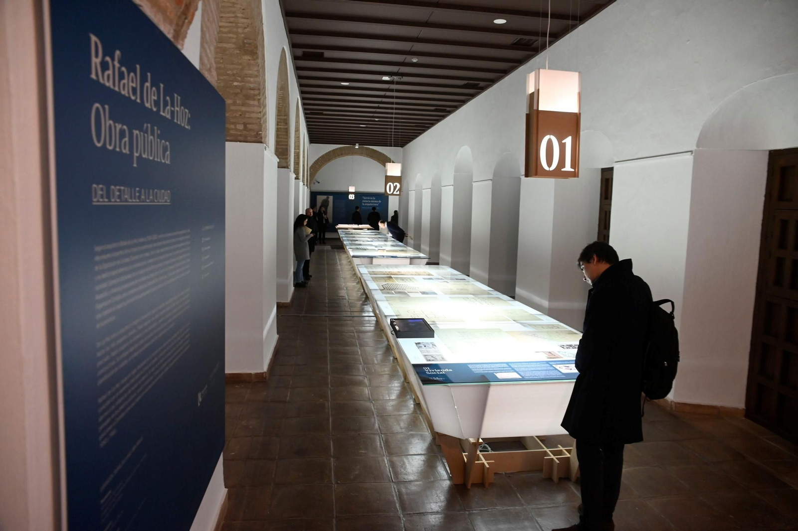 La exposición sobre la obra pública del arquitecto cordobés Rafael de La-Hoz, en imágenes