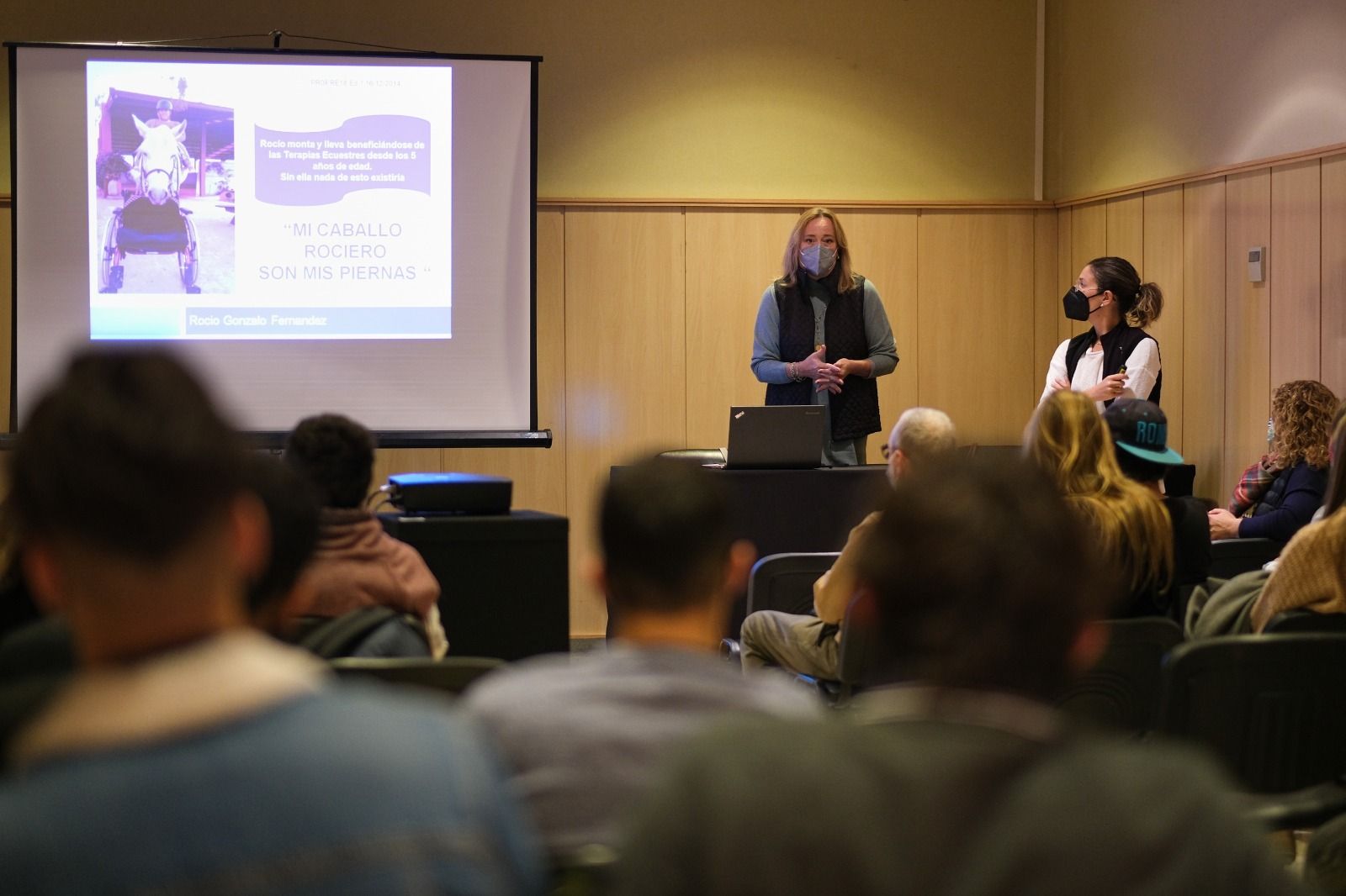 Uno de los instantes de la jornada técnica sobre terapias ecuestres en La Corbera.