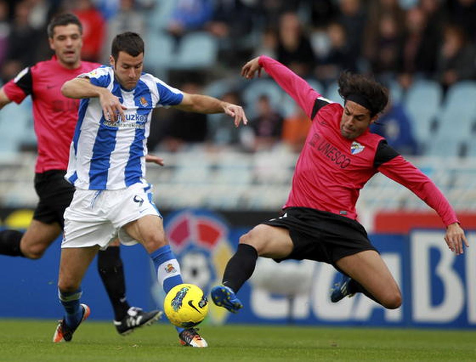 La Real Sociedad gana al Málaga tras una espectacular remontada (3-2)

Foto: Javier Etxezarreta / Efe