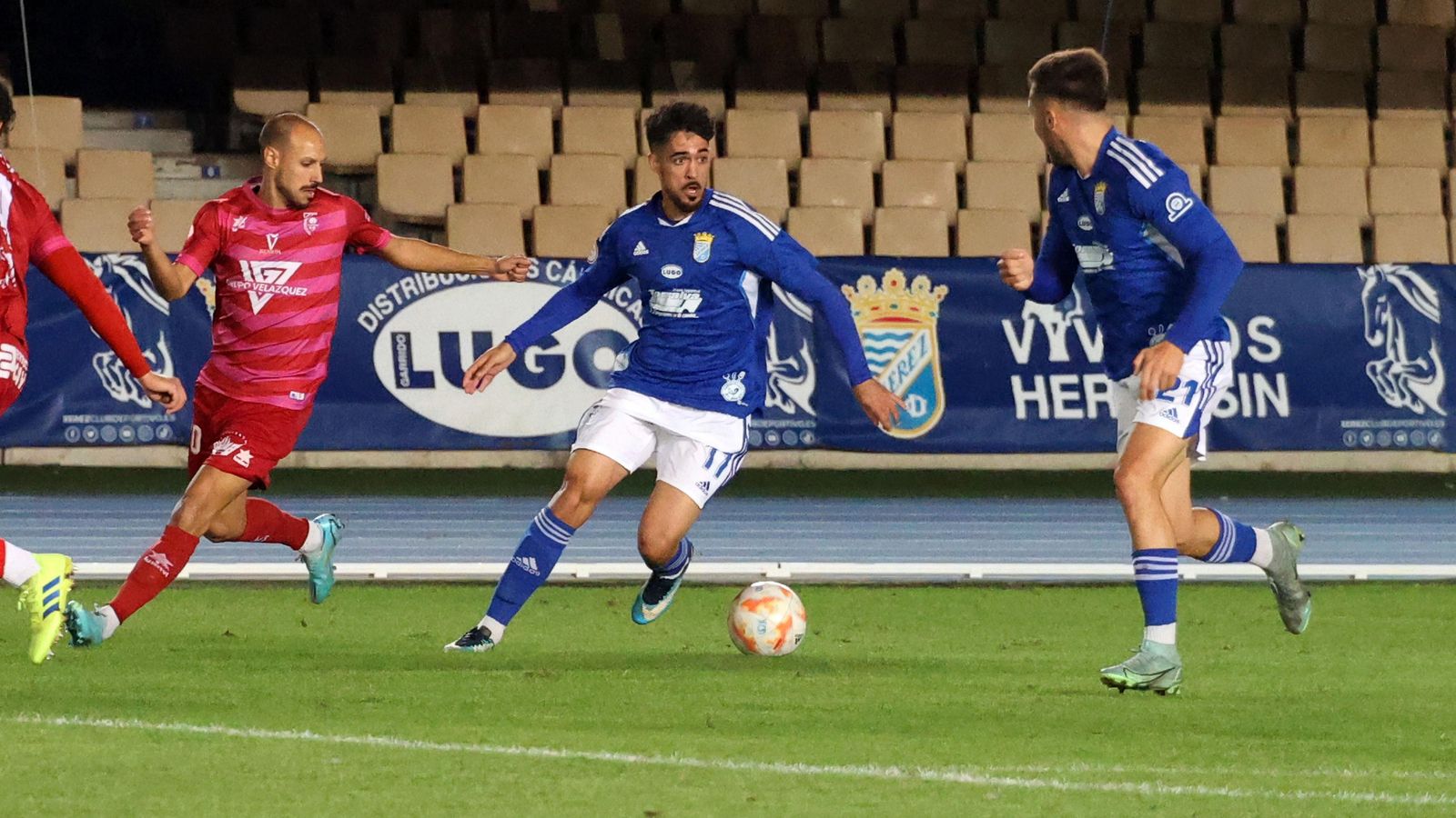 Iván Navarro, máximo goleador la pasada temporada con 8 tantos, no se ha estrenado aún.