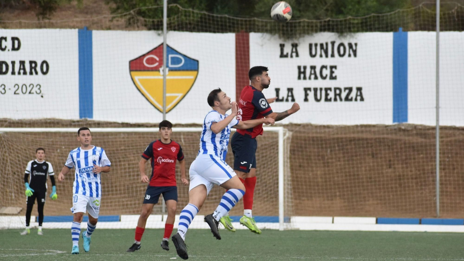 El Jerez Industrial comenzó ganando, pero se vio superado en la segunda mitad.