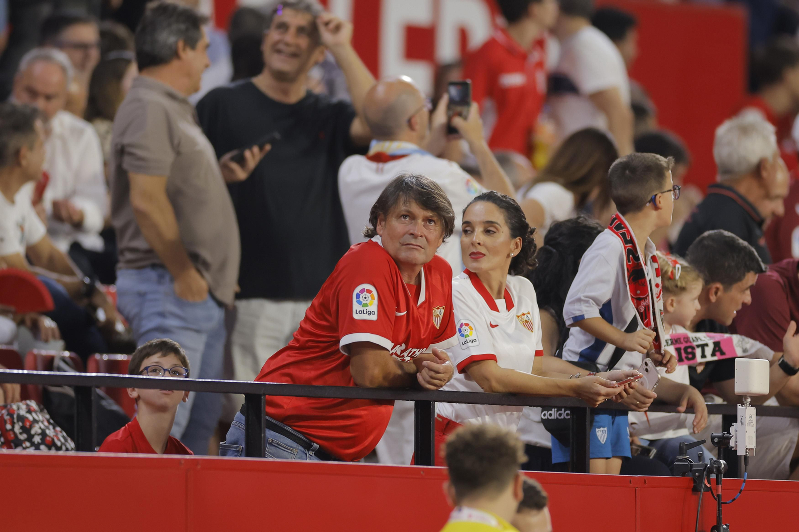 Búscate en las fotos del Sevilla-Rayo