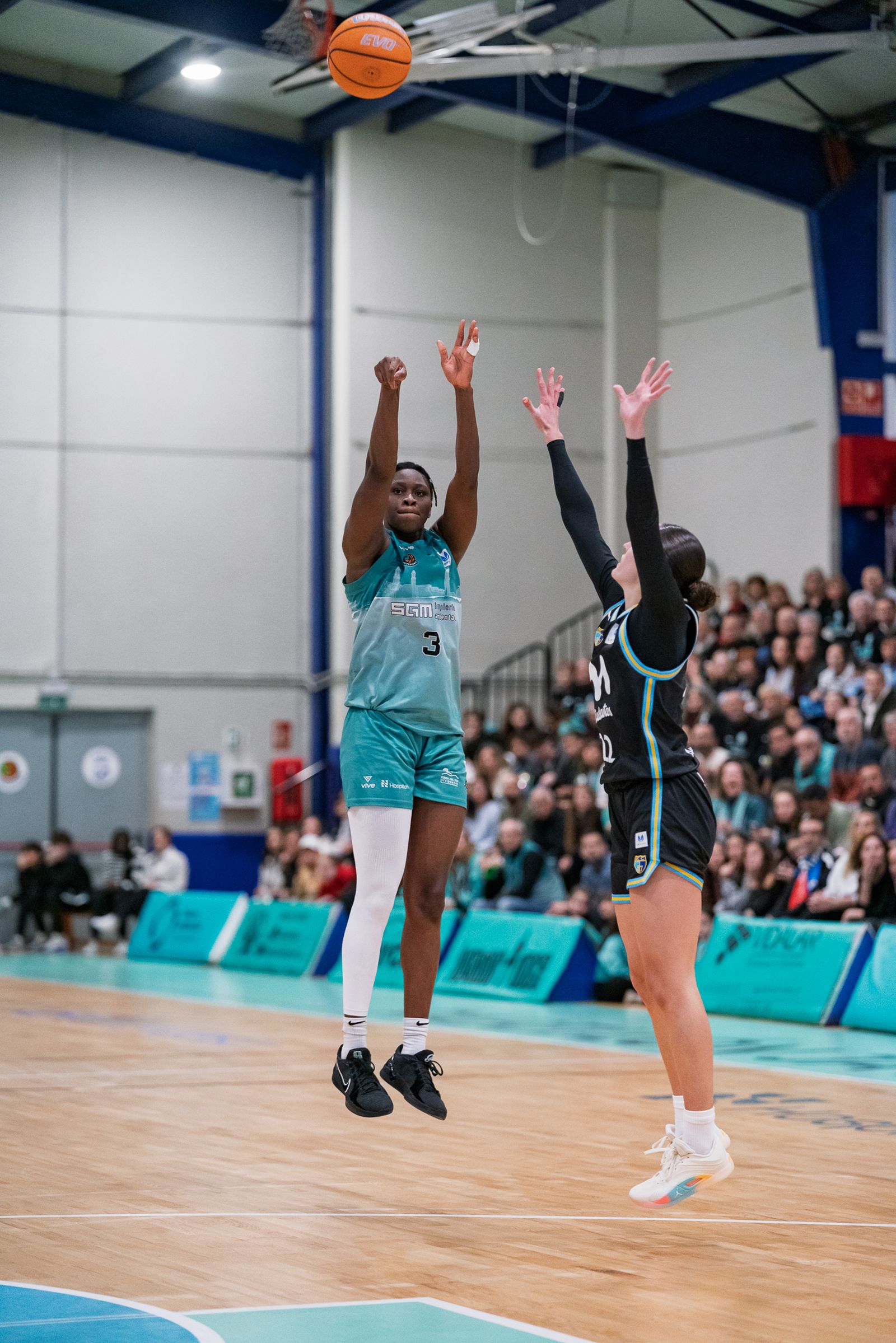 El CAB Estepona se va al parón tras caer ante el Estudiantes (72-80)