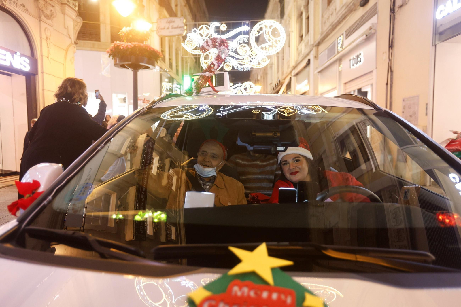 Las mejores imágenes del Paseo de la Ilusión por las calles de Córdoba