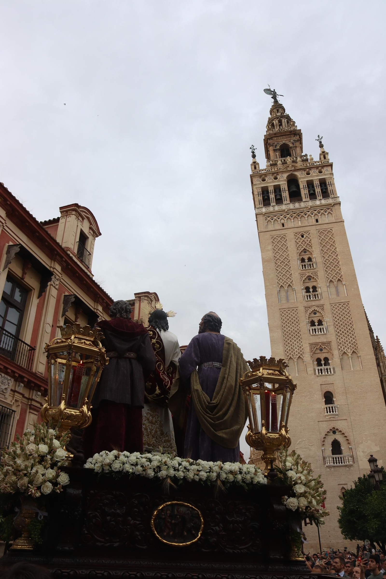 Traslado del misterio de la Cena al Palacio Arzobispal