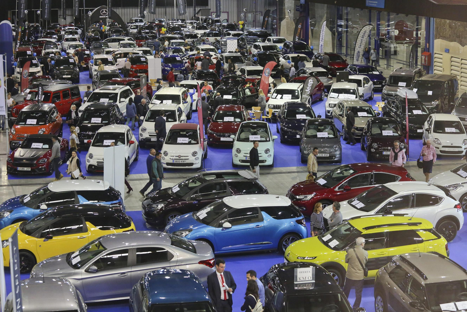 Muestra de los vehículos expuestos en el Palacio de Ferias.