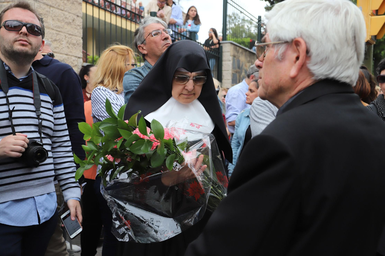 Imágenes del recorrido de la Hermandad del Cristo Cautivo de Huelva
