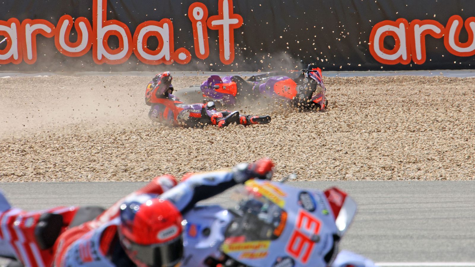 Imágenes de las caídas en las carreras del GP España en Jerez