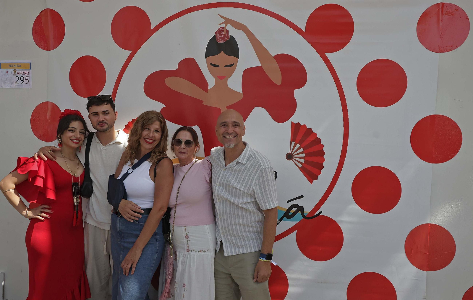 Búscate en las fotos del Domingo por Sevillanas de la Feria Real de Algeciras 2025
